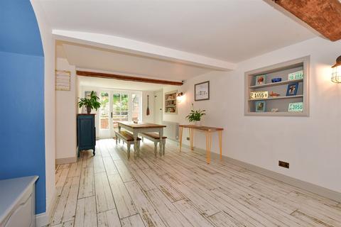 Clare Cottage The Street, Eythorne, Dover, CT15 4BG