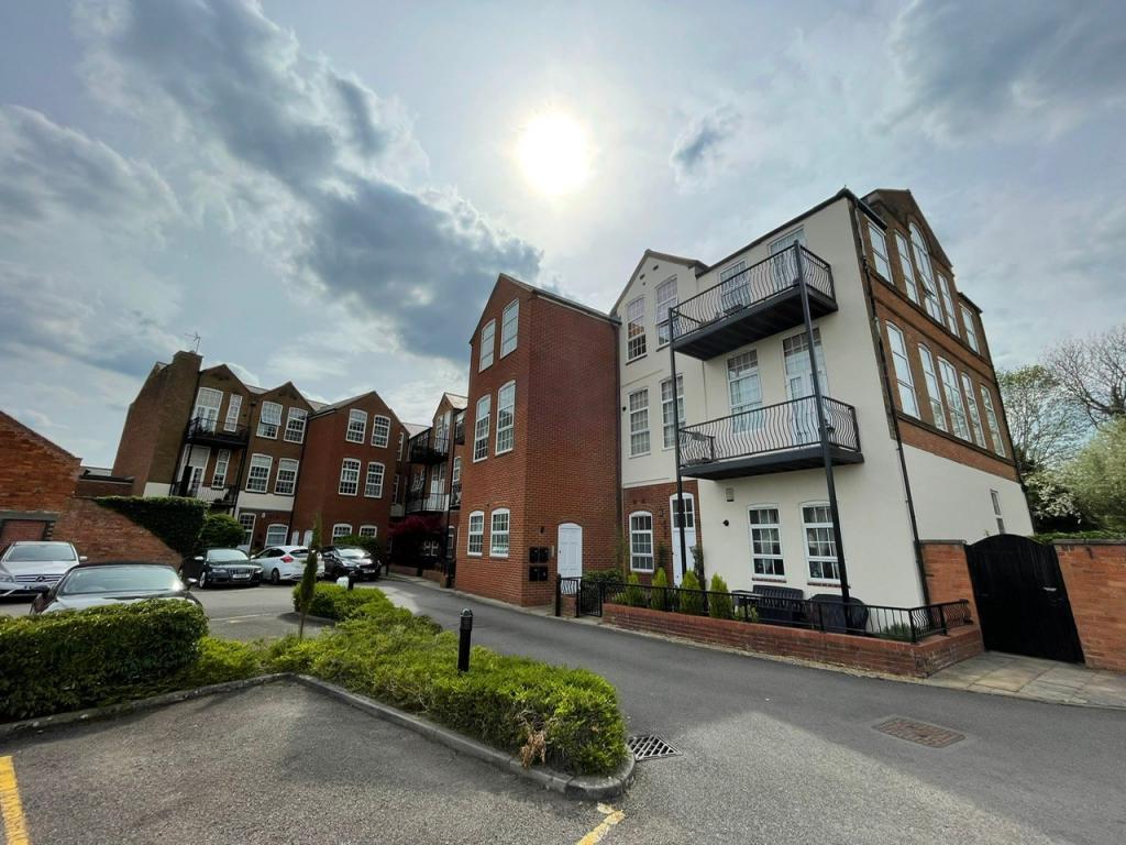 Kensington Place, Wellingborough Road, Olney, MK46 2 bed apartment £