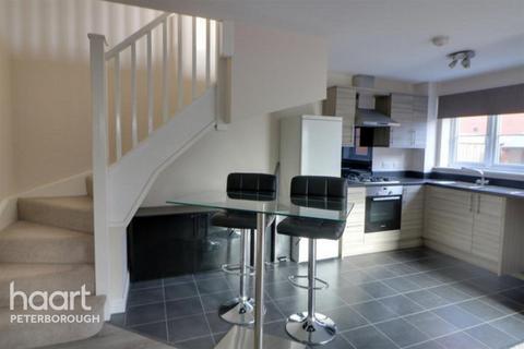 1 bedroom semi-detached house to rent, Shipton Grove, Peterborough