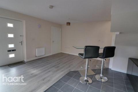 1 bedroom semi-detached house to rent, Shipton Grove, Peterborough