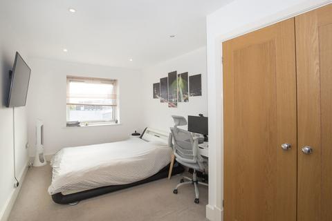 2 bedroom apartment to rent, Wadbrook Street, Surrey KT1