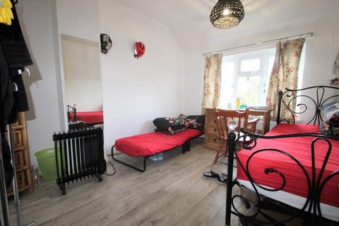 3 bedroom semi-detached house to rent, Purcell Road, Marston