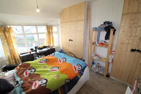3 bedroom semi-detached house to rent, Purcell Road, Marston