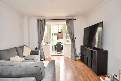 3 bedroom terraced house to rent, MANNOCK WAY