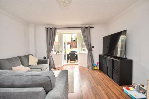 3 bedroom terraced house to rent, MANNOCK WAY