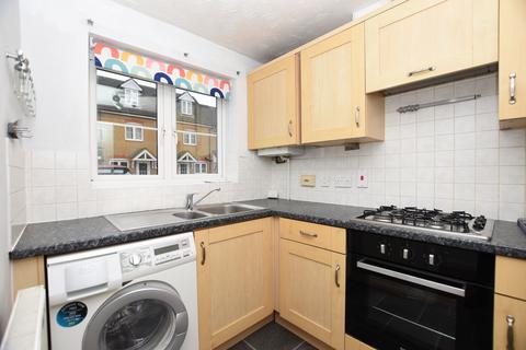 3 bedroom terraced house to rent, MANNOCK WAY