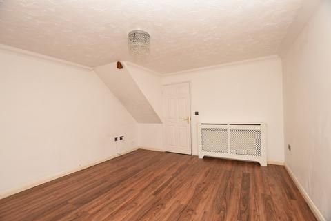 3 bedroom terraced house to rent, MANNOCK WAY