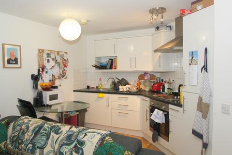 1 bedroom flat to rent, Bellevue Court, High Road, London, N22