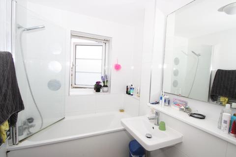 1 bedroom flat to rent, Bellevue Court, High Road, London, N22