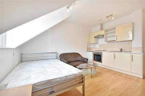 Studio to rent, Chichele Road, Willesden Green, NW2