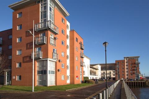 3 bedroom apartment to rent - Thorter Row, Dundee
