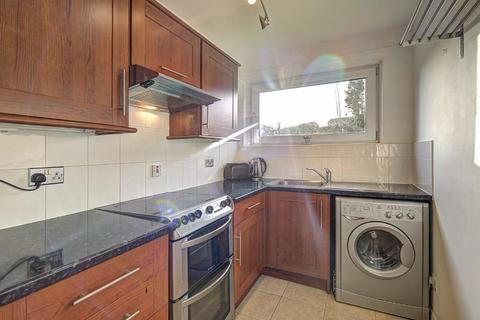 1 bedroom flat to rent, Fortingall Avenue, Kelvindale, Glasgow, G12