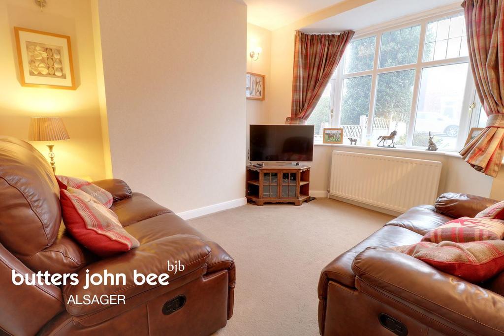 Portland Drive, Scholar Green 4 bed semidetached house £250,000