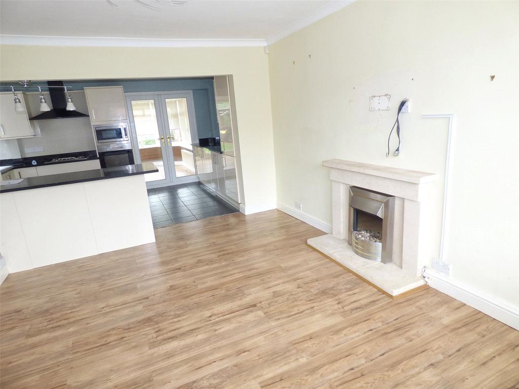 Ruthin Avenue, Alkrington, Middleton, Manchester, M24 3 bed semi