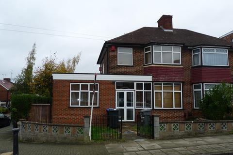 4 bedroom semi-detached house to rent, Girton Avenue, Kingsbury, NW9