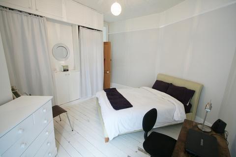 1 bedroom flat to rent, Westcliff Parade, Westcliff-on-Sea