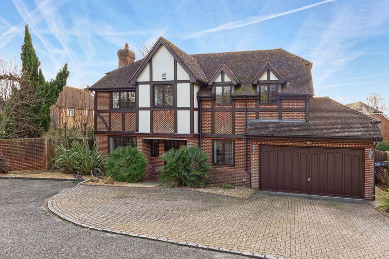 High Salvington, Worthing 5 bed detached house £800,000