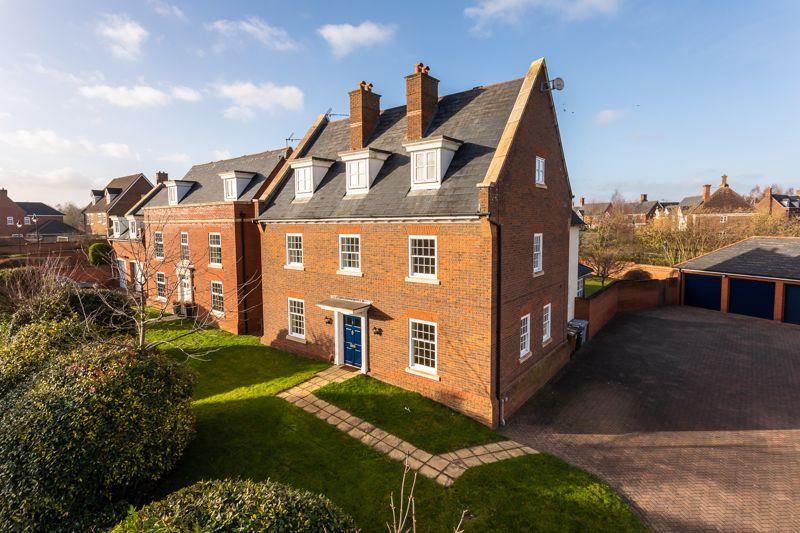 Abbeydale Close, Wychwood Park, Weston 5 bed detached house £645,000