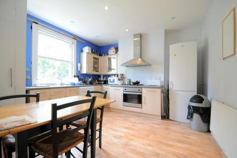 2 bedroom flat for sale, Montpelier Road, London, SE15 2HB