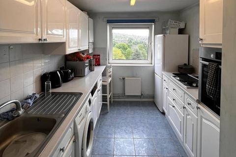 2 bedroom apartment to rent, Highbrook Close, Brighton, BN2 4HL