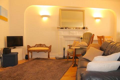 1 bedroom apartment to rent, Adelaide Crescent, Hove, East Sussex, BN3 2JH