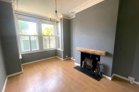 3 bedroom terraced house to rent, Ditchling Road, Brighton, BN1 6JA