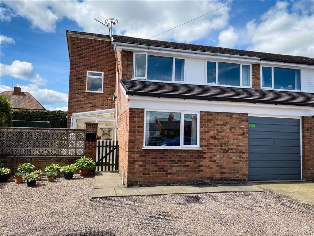 Pleasant View, Weston Rhyn 3 bed semidetached house £186,000