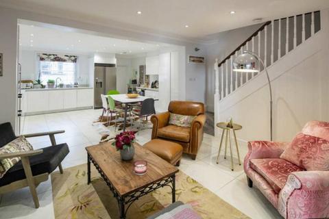 4 bedroom terraced house to rent, St Anns Terrace, London, NW8