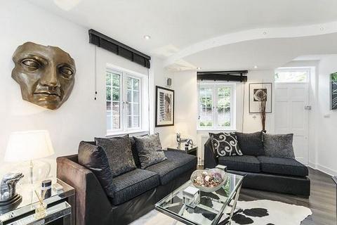 2 bedroom flat to rent, The Mount, London, NW3
