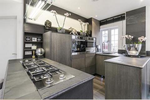 2 bedroom flat to rent, The Mount, London, NW3