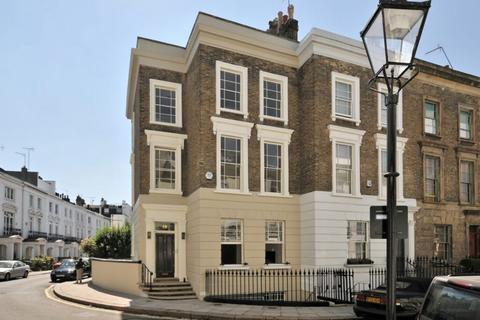 4 bedroom terraced house to rent, Chalcot Crescent, London, NW1