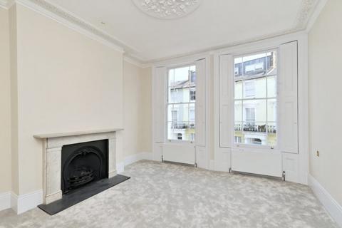 4 bedroom terraced house to rent, Chalcot Crescent, London, NW1