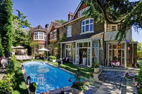 10 bedroom detached house to rent, Frognal, Hampstead, London, NW3