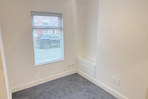 2 bedroom terraced house to rent, Nolan Street, Harpurhey
