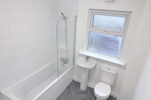 2 bedroom terraced house to rent, Nolan Street, Harpurhey
