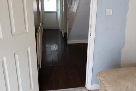 3 bedroom terraced house to rent, Wolseley Close, Birmingham