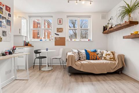 1 bedroom flat to rent, Henson Court, Highbury Grange, London