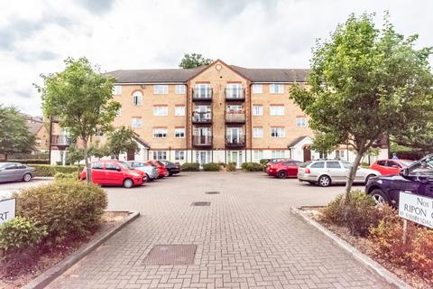 2 bedroom apartment to rent, Ribblesdale Avenue, London N11