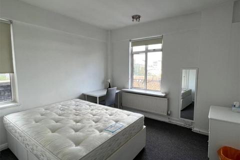 2 bedroom apartment to rent, Warren Court, Euston Road, NW1