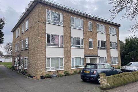 2 bedroom apartment to rent, Southbourne Grove, Westcliff-On-Sea