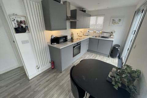 2 bedroom apartment to rent, Southbourne Grove, Westcliff-On-Sea