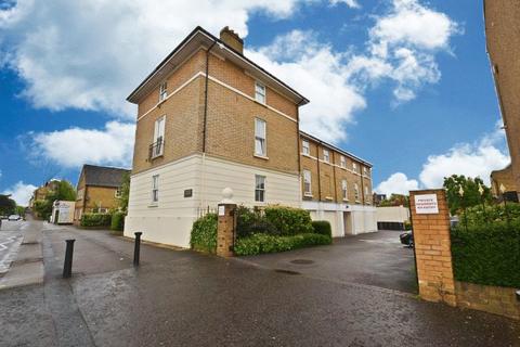 1 bedroom flat to rent, Lysander Gardens, Surbiton, KT6 6AT