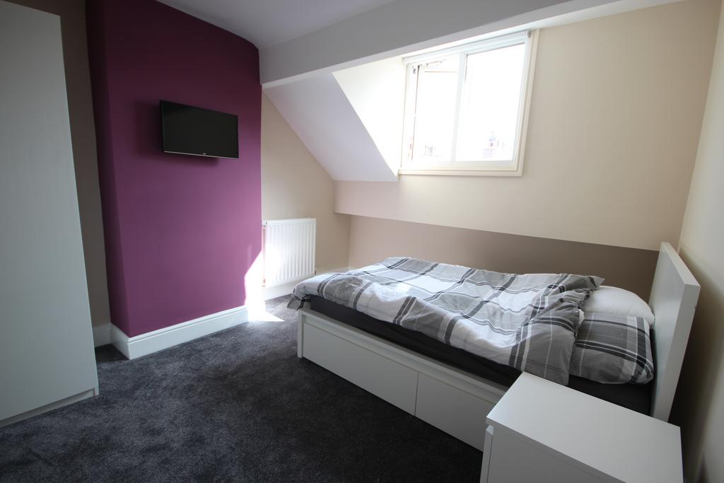 9 Trelawn Avenue 11-1