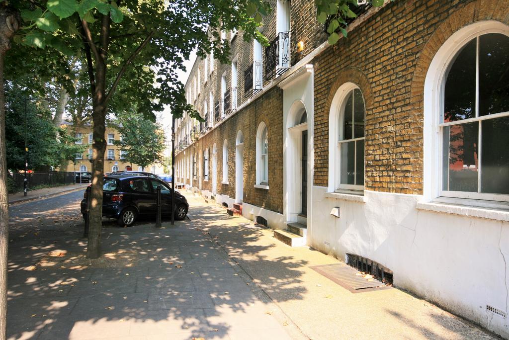 Sidney Square E1 2 EY