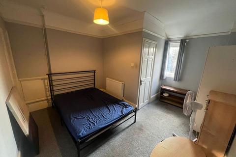 1 bedroom in a house share to rent, St Augustines Road