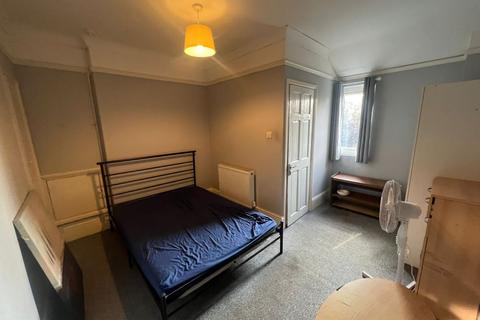 1 bedroom in a house share to rent, St Augustines Road