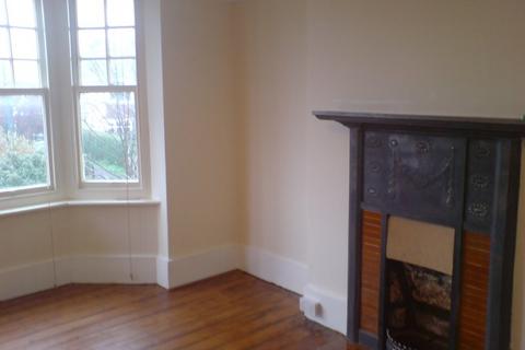 3 bedroom flat to rent, Lowther Road, Charminster