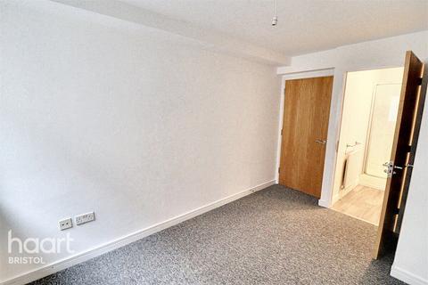 2 bedroom flat to rent, Norfolk Avenue, Bristol