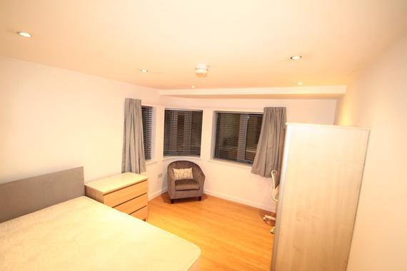 Central Park Avenue Pennycomequick Plymouth 1 Bed Flat