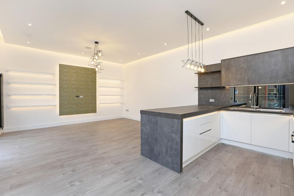 Open-Plan Kitchen/Lounge